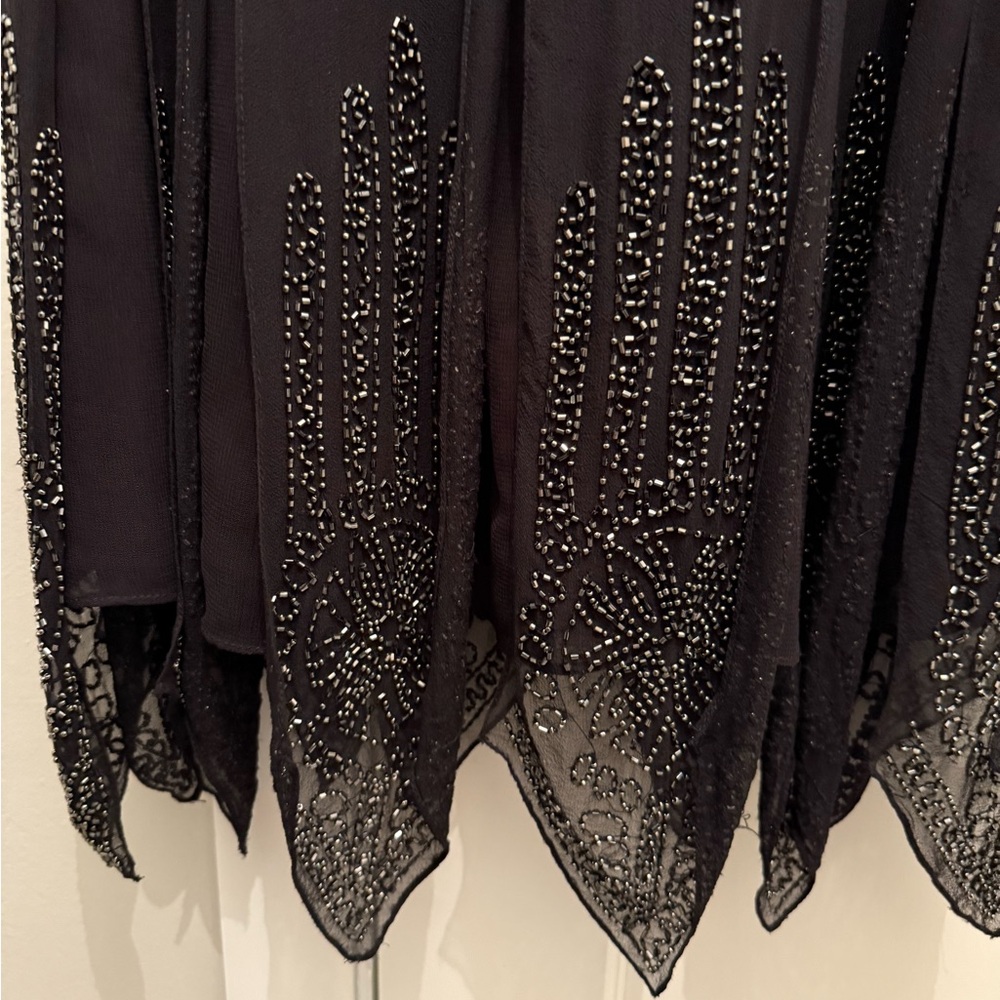 Elegant Black Beaded Dress - Picture 3 of 9